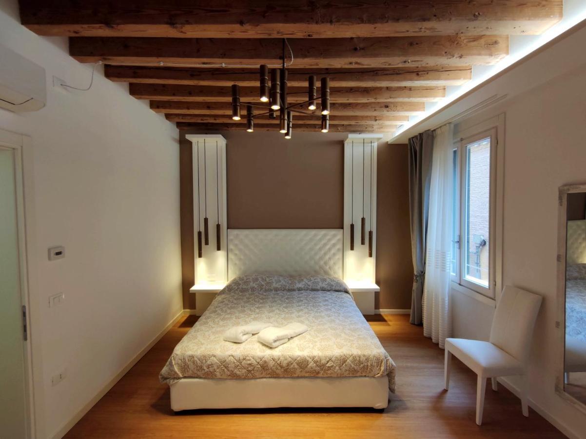 Deluxe 3 Bedroom Flat In Rialto Venice Exterior photo