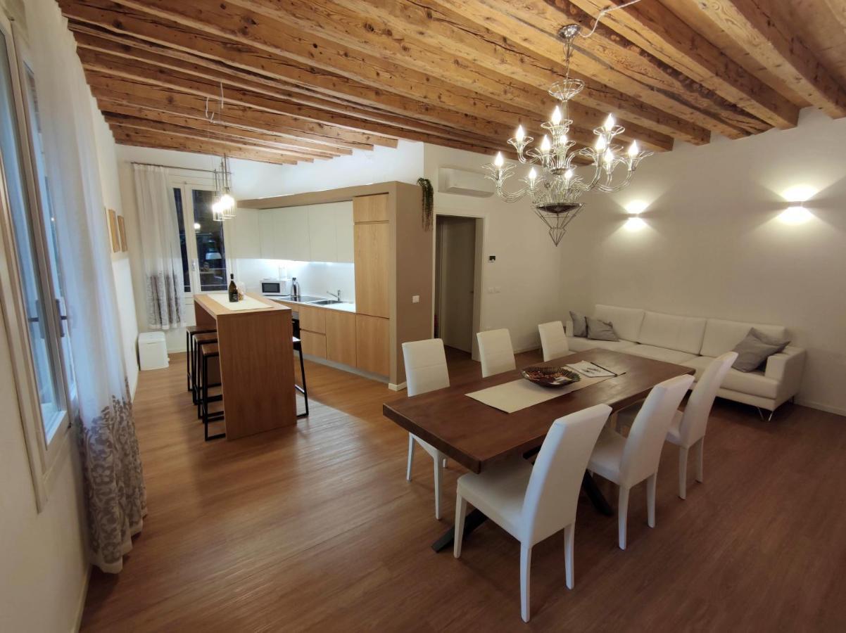 Deluxe 3 Bedroom Flat In Rialto Venice Exterior photo