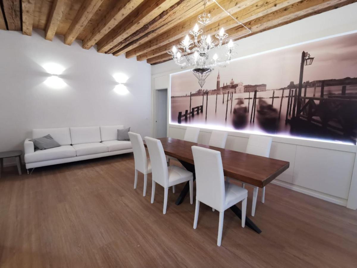 Deluxe 3 Bedroom Flat In Rialto Venice Exterior photo