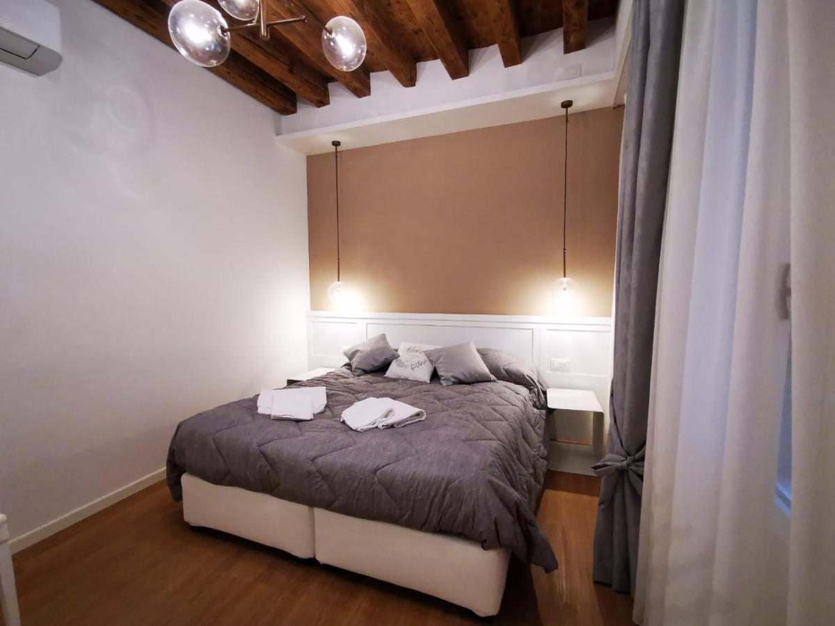 Deluxe 3 Bedroom Flat In Rialto Venice Exterior photo
