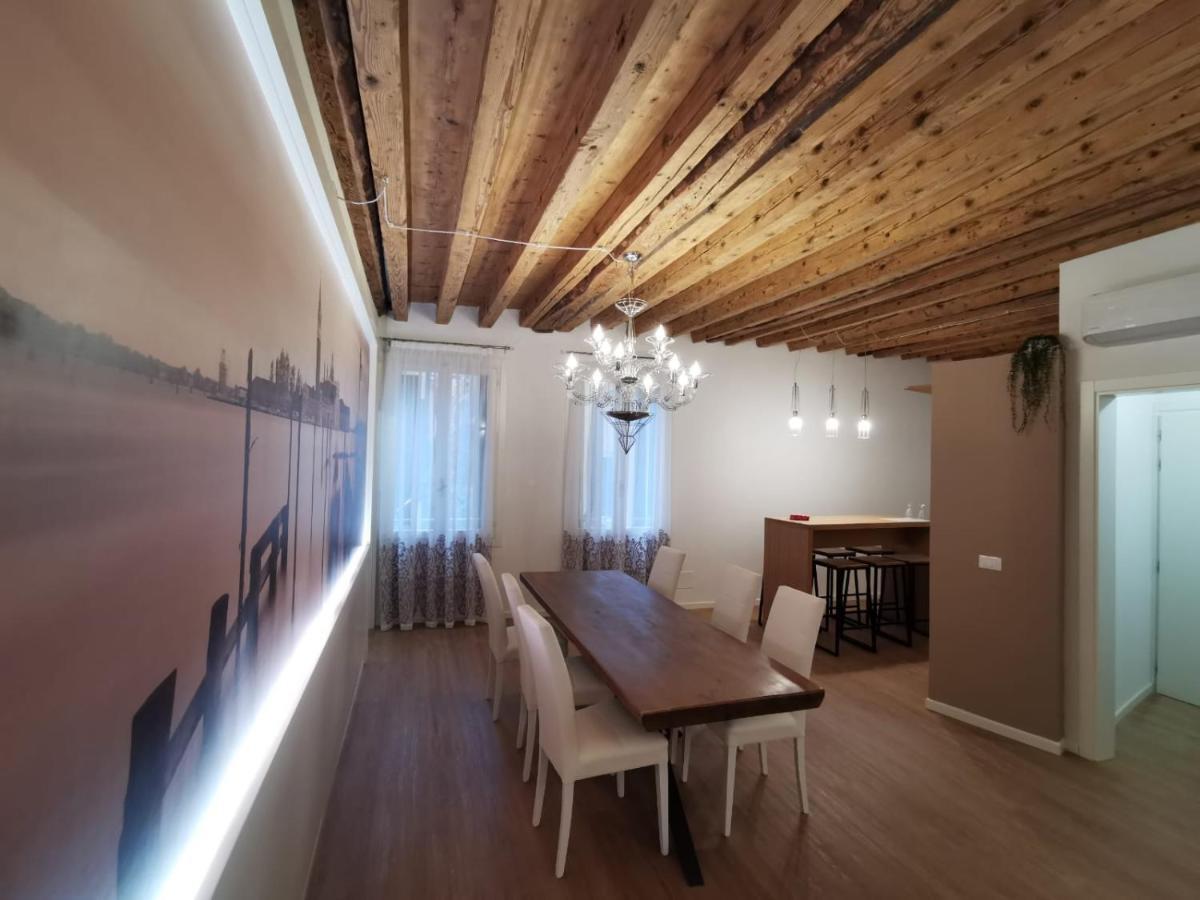 Deluxe 3 Bedroom Flat In Rialto Venice Exterior photo